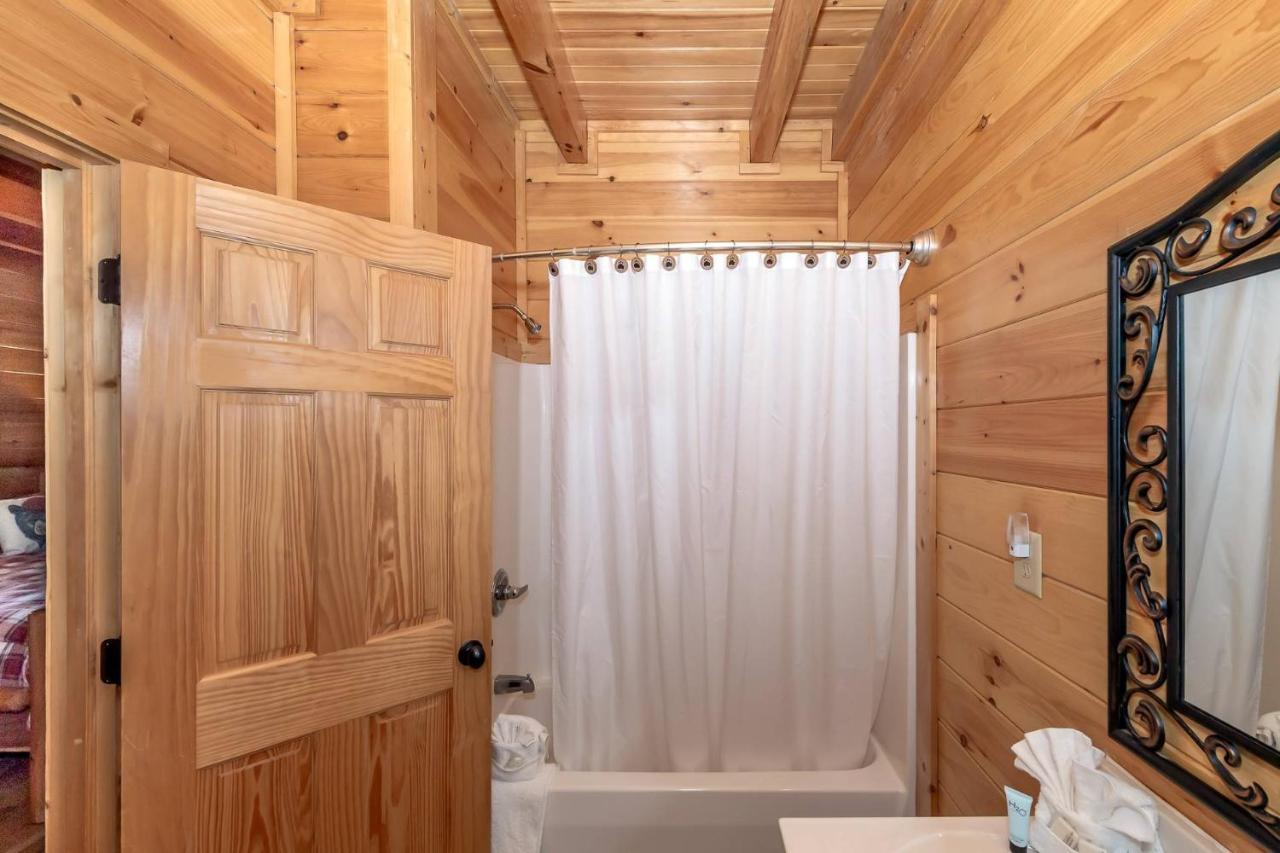 Mountain Creek Lodge Pigeon Forge Extérieur photo